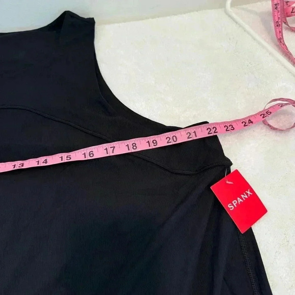SPANX Very Black Go Lightly Ribbed Tie Back Tank Top size 1X - Picture 8 of 9